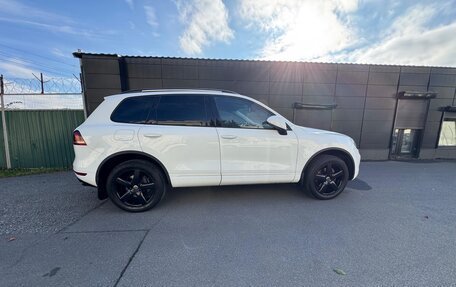 Volkswagen Touareg III, 2013 год, 2 100 000 рублей, 21 фотография