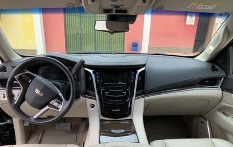 Cadillac Escalade IV, 2018 год, 6 000 000 рублей, 5 фотография