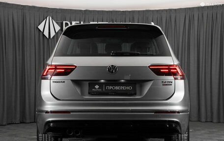 Volkswagen Tiguan II, 2018 год, 3 120 000 рублей, 6 фотография