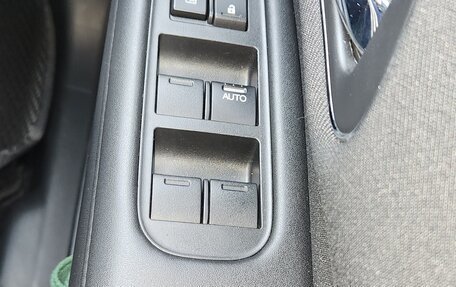 Honda Vezel, 2018 год, 1 730 000 рублей, 4 фотография