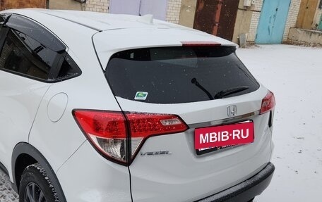 Honda Vezel, 2018 год, 1 730 000 рублей, 3 фотография