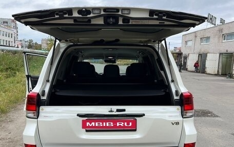 Toyota Land Cruiser 200, 2018 год, 7 300 000 рублей, 9 фотография