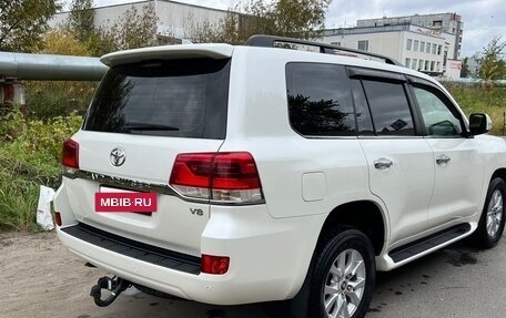 Toyota Land Cruiser 200, 2018 год, 7 300 000 рублей, 4 фотография