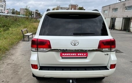 Toyota Land Cruiser 200, 2018 год, 7 300 000 рублей, 7 фотография