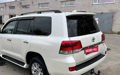 Toyota Land Cruiser 200, 2018 год, 7 300 000 рублей, 6 фотография