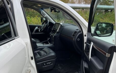 Toyota Land Cruiser 200, 2018 год, 7 300 000 рублей, 13 фотография