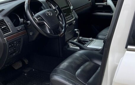 Toyota Land Cruiser 200, 2018 год, 7 300 000 рублей, 11 фотография