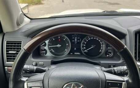 Toyota Land Cruiser 200, 2018 год, 7 300 000 рублей, 17 фотография