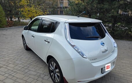 Nissan Leaf I, 2015 год, 850 000 рублей, 3 фотография