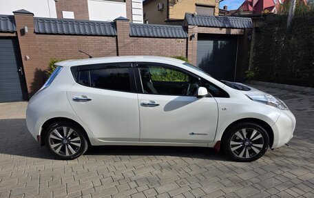 Nissan Leaf I, 2015 год, 850 000 рублей, 4 фотография