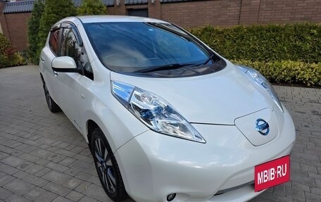 Nissan Leaf I, 2015 год, 850 000 рублей, 11 фотография