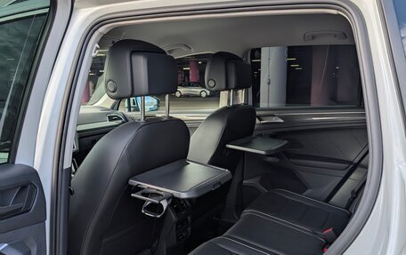 Volkswagen Tiguan II, 2019 год, 2 950 000 рублей, 22 фотография