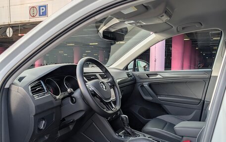 Volkswagen Tiguan II, 2019 год, 2 950 000 рублей, 25 фотография