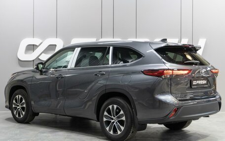 Toyota Highlander, 2022 год, 7 799 000 рублей, 2 фотография