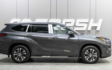 Toyota Highlander, 2022 год, 7 799 000 рублей, 5 фотография