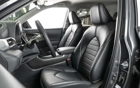Toyota Highlander, 2022 год, 7 799 000 рублей, 11 фотография