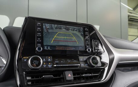 Toyota Highlander, 2022 год, 7 799 000 рублей, 15 фотография