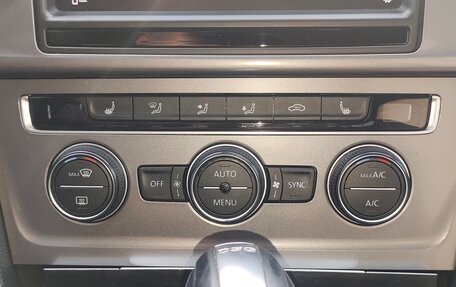 Volkswagen Golf VII, 2015 год, 1 347 000 рублей, 28 фотография