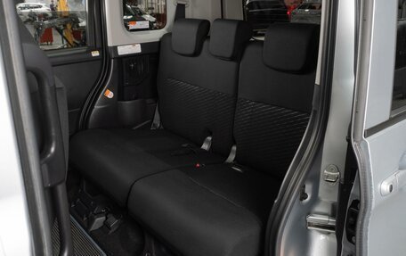 Toyota Roomy I, 2018 год, 939 000 рублей, 7 фотография