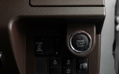 Toyota Roomy I, 2018 год, 939 000 рублей, 17 фотография