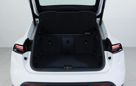 Porsche Macan, 2025 год, 13 390 000 рублей, 33 фотография