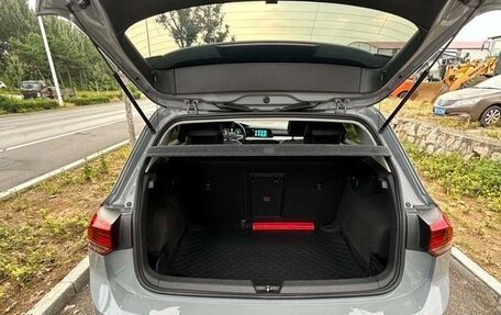 Volkswagen Golf VIII, 2022 год, 1 900 000 рублей, 7 фотография