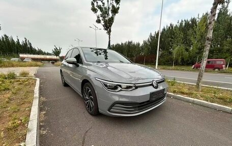 Volkswagen Golf VIII, 2022 год, 1 900 000 рублей, 3 фотография