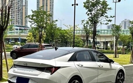 Hyundai Elantra, 2021 год, 1 600 000 рублей, 5 фотография