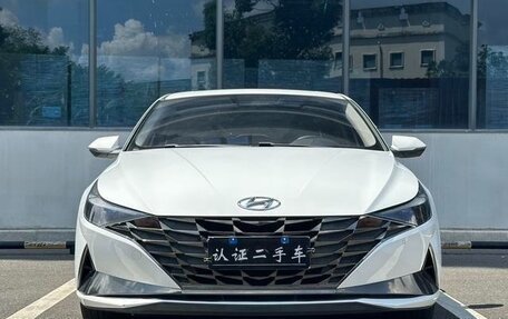 Hyundai Elantra, 2021 год, 1 600 000 рублей, 2 фотография