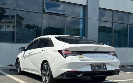 Hyundai Elantra, 2021 год, 1 600 000 рублей, 5 фотография