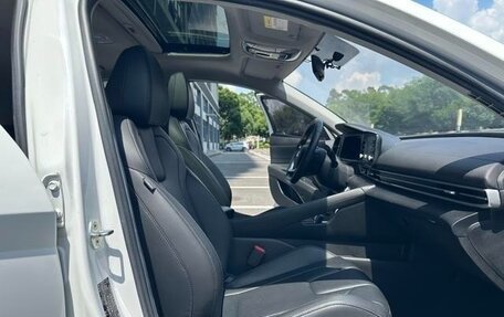 Hyundai Elantra, 2021 год, 1 600 000 рублей, 15 фотография