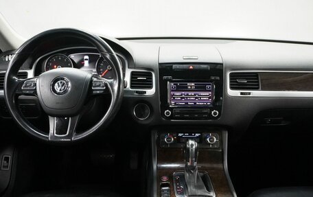 Volkswagen Touareg III, 2012 год, 1 863 000 рублей, 12 фотография