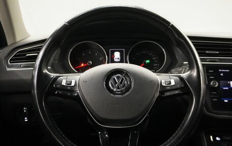 Volkswagen Tiguan II, 2020 год, 2 613 000 рублей, 14 фотография