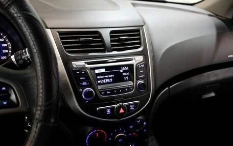 Hyundai Solaris II рестайлинг, 2015 год, 1 199 000 рублей, 10 фотография