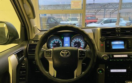 Toyota Land Cruiser Prado 150 рестайлинг 2, 2010 год, 2 950 000 рублей, 14 фотография