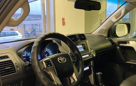 Toyota Land Cruiser Prado 150 рестайлинг 2, 2010 год, 2 950 000 рублей, 11 фотография