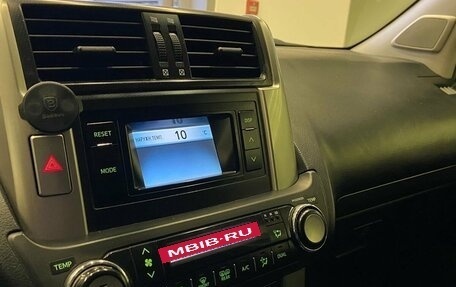 Toyota Land Cruiser Prado 150 рестайлинг 2, 2010 год, 2 950 000 рублей, 12 фотография