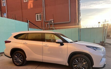 Toyota Highlander, 2025 год, 5 800 000 рублей, 4 фотография