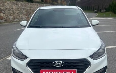 Hyundai Solaris II рестайлинг, 2017 год, 1 300 000 рублей, 1 фотография