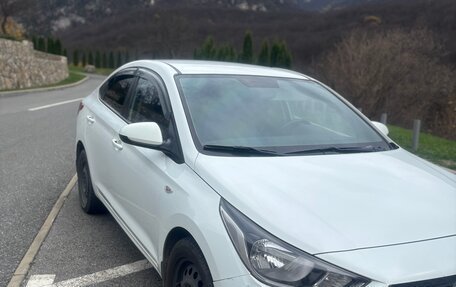 Hyundai Solaris II рестайлинг, 2017 год, 1 300 000 рублей, 4 фотография