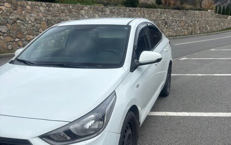 Hyundai Solaris II рестайлинг, 2017 год, 1 300 000 рублей, 7 фотография