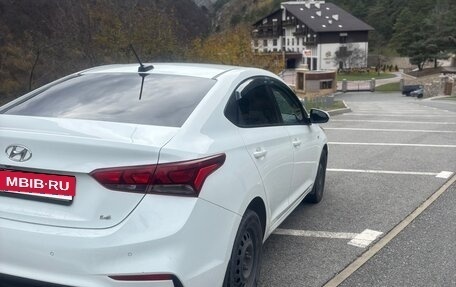 Hyundai Solaris II рестайлинг, 2017 год, 1 300 000 рублей, 6 фотография