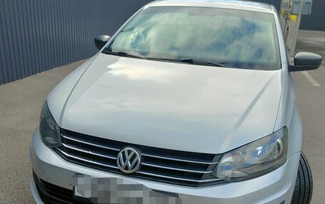 Volkswagen Polo VI (EU Market), 2015 год, 900 000 рублей, 2 фотография