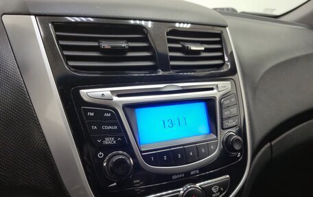 Hyundai Solaris II рестайлинг, 2013 год, 920 000 рублей, 17 фотография