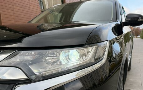 Mitsubishi Outlander III рестайлинг 3, 2016 год, 1 990 000 рублей, 27 фотография