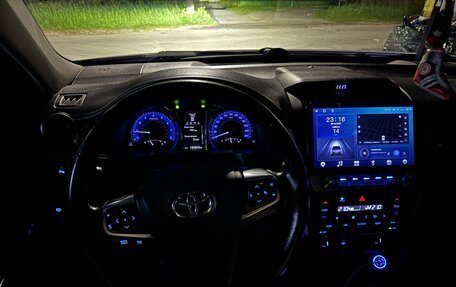 Toyota Camry, 2016 год, 1 850 000 рублей, 10 фотография