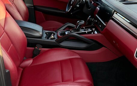 Porsche Cayenne III, 2019 год, 7 800 000 рублей, 13 фотография