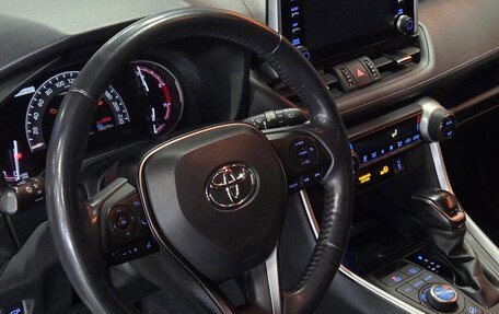 Toyota RAV4, 2020 год, 3 100 000 рублей, 4 фотография