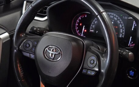 Toyota RAV4, 2020 год, 3 100 000 рублей, 6 фотография