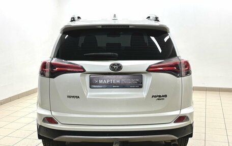 Toyota RAV4, 2016 год, 2 390 000 рублей, 5 фотография